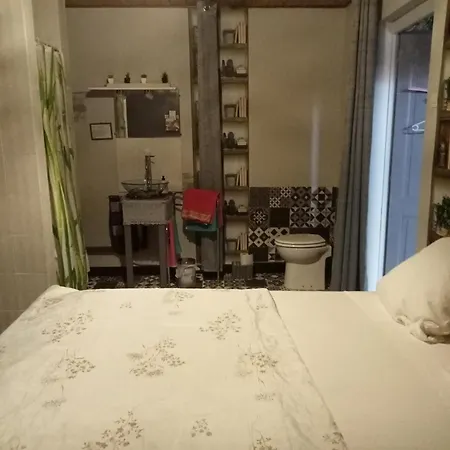 Le Repaire Des Ecureuils Bed & Breakfast
